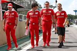 Sebastian Vettel, Ferrari walks the circuit with the team