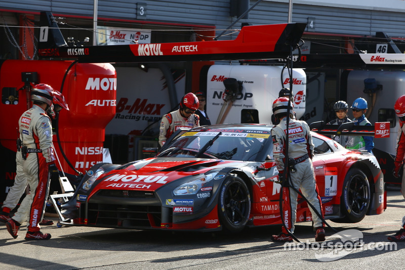 #1 MOTUL AUTECH GT-R