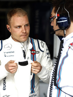 Valtteri Bottas, Williams, with Jonathan Eddolls, Race Engineer