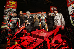 Giovanni Cuzari with Luca Marini, Lorenzo Baldassarri, Forward Racing, Federico Fuligni