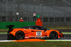 #59 Strakka Racing, McLaren 650 S GT3: Andrew Watson, Jazeman Jaafar, Dean Stoneman