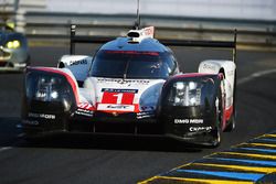 #1 Porsche Team Porsche 919 Hybrid: Neel Jani, Andre Lotterer, Nick Tandy