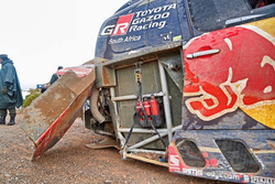 #301 Toyota Gazoo Racing, Toyota: Nasser Al-Attiyah, Matthieu Baumel after the crash