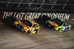 Matt Kenseth, Joe Gibbs Racing Toyota, Martin Truex Jr., Furniture Row Racing Toyota