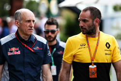 Franz Tost, Scuderia Toro Rosso STR12 Team Principal with Cyril Abiteboul, Renault Sport F1 Managing Director