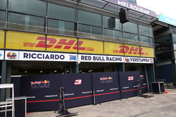 Bij Red Bull in de pitstraat