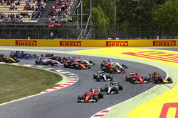 Sebastian Vettel, Ferrari SF70H, Lewis Hamilton, Mercedes AMG F1 W08, Valtteri Bottas, Mercedes AMG