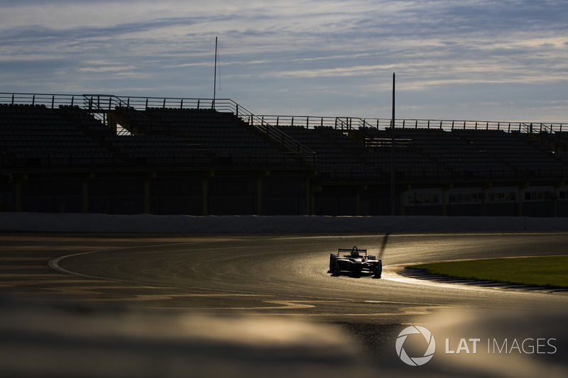 Low sunlight action
