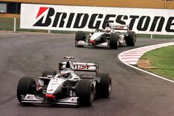 Mika Hakkinen, McLaren MP4/13, David Coulthard, McLaren MP4/13