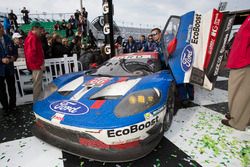 GTLM first place #66 Ford Performance Chip Ganassi Racing Ford GT: Joey Hand, Dirk Müller, Sébastien Bourdais