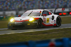 #911 Porsche Team North America Porsche 911 RSR: Patrick Pilet, Dirk Werner, Frederic Wakowiecki