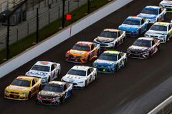 Ryan Newman, Richard Childress Racing Chevrolet, Kasey Kahne, Hendrick Motorsports Chevrolet