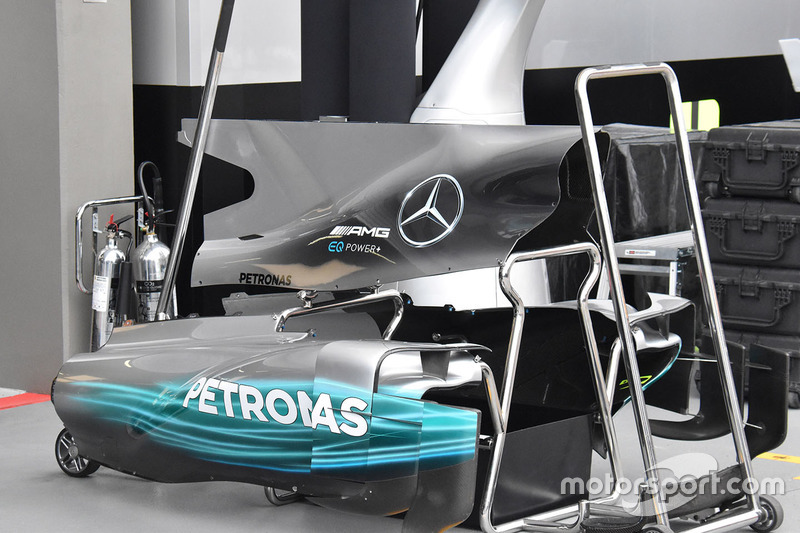 Mercedes AMG F1 W08 dettaglio della pinna