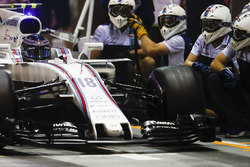 Lance Stroll, Williams FW40, au stand
