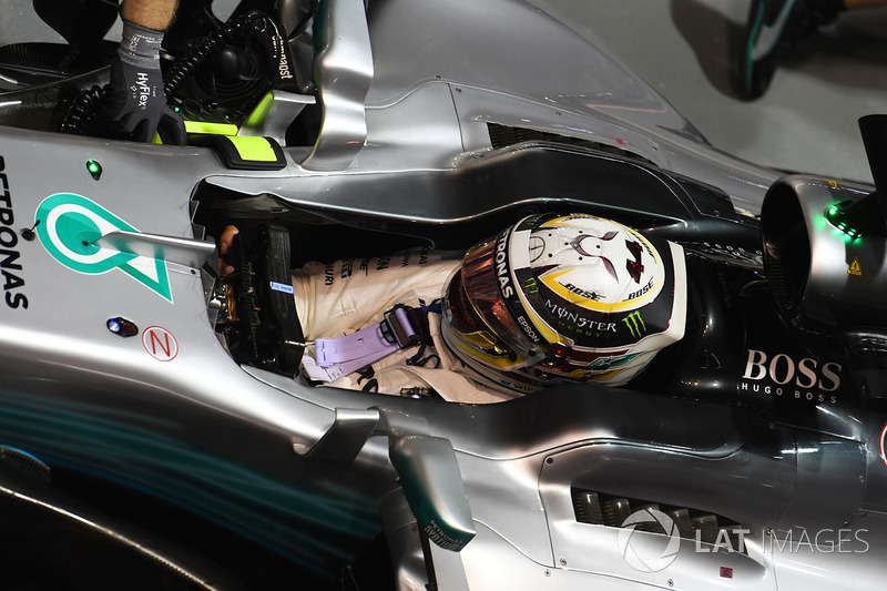 Lewis Hamilton foi apenas o quinto, 0s635 mais lento que Vettel.