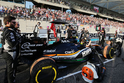 Sergio Perez, Sahara Force India F1 VJM09 on the grid