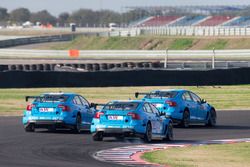 Nicky Catsburg, Thed Björk, Nestor Girolami, Polestar Cyan Racing, Volvo S60 Polestar pendant le MAC3