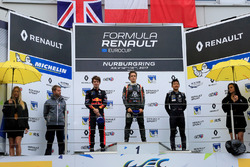 Podio: il vincitore della gara Sacha Fenestraz, Josef Kaufmann Racing, il secondo classificato Dan T