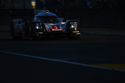 #1 Porsche Team Porsche 919 Hybrid: Neel Jani, Andre Lotterer, Nick Tandy