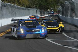 #8 Cadillac Racing Cadillac ATS-VR GT3: Michael Cooper, #9 K-Pax Racing McLaren 650S GT3: Alvaro Parente