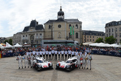 #1 Porsche Team Porsche 919 Hybrid: Neel Jani, Andre Lotterer, Nick Tandy, #2 Porsche Team Porsche 9