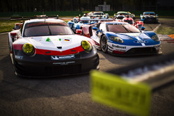 #67 Ford Chip Ganassi Racing Ford GT: Andy Priaulx, Harry Tincknell during the group shot