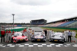 Gruppenfoto: Die DTM-Fahrer 2017 mit Dieter Gass, Audi; Jens Marquardt, BMW; Ullrich Fritz, Mercedes