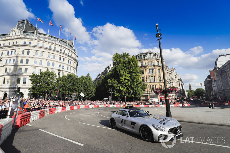 El Safety Car en pista