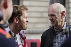 Sebastian Vettel, Ferrari, Adrian Newey, Chief Technical Officer, Red Bull Racing