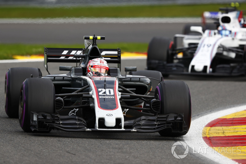 Kevin Magnussen wants the team to get him into the pits