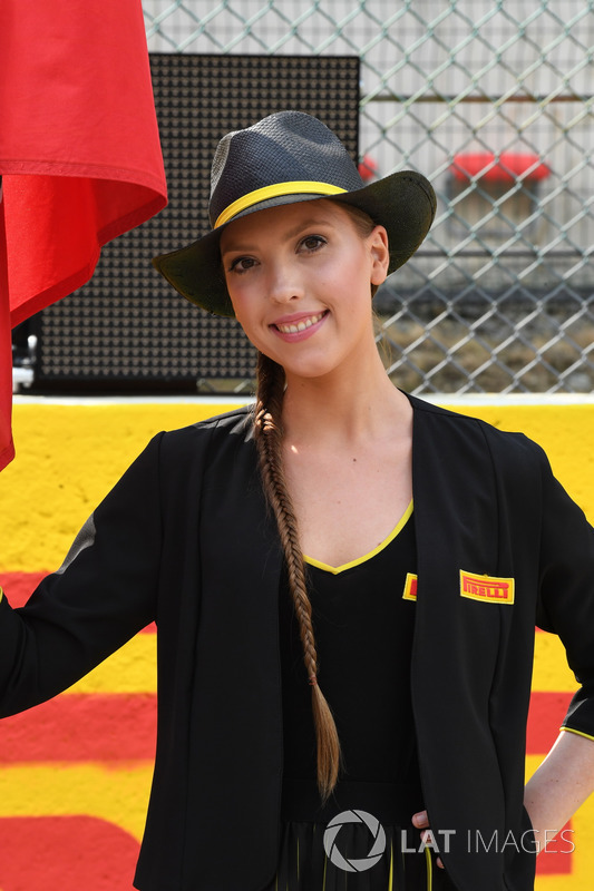 Grid girl