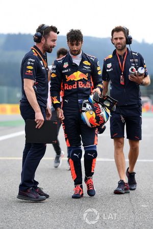 Гонщик Red Bull Racing Даниэль Риккардо и инженер команды Саймон Ренни