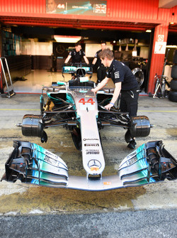 Mercedes-Benz F1 W08 nose and front wing