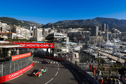 Daniel Abt, ABT Schaeffler Audi Sport, precede Sam Bird, DS Virgin Racing