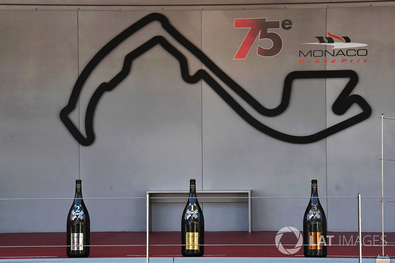 Champagner auf dem Podium in Monaco