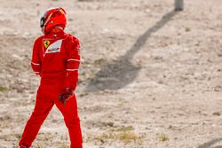 Kimi Raikkonen, Ferrari, rentre à son stand