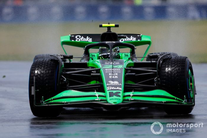 Zhou Guanyu, Stake F1 Team Kick Sauber C44