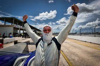 Pole sitter LMP2: #52 PR1 Mathiasen Motorsports ORECA LMP2 07: ) Patrick Kelly