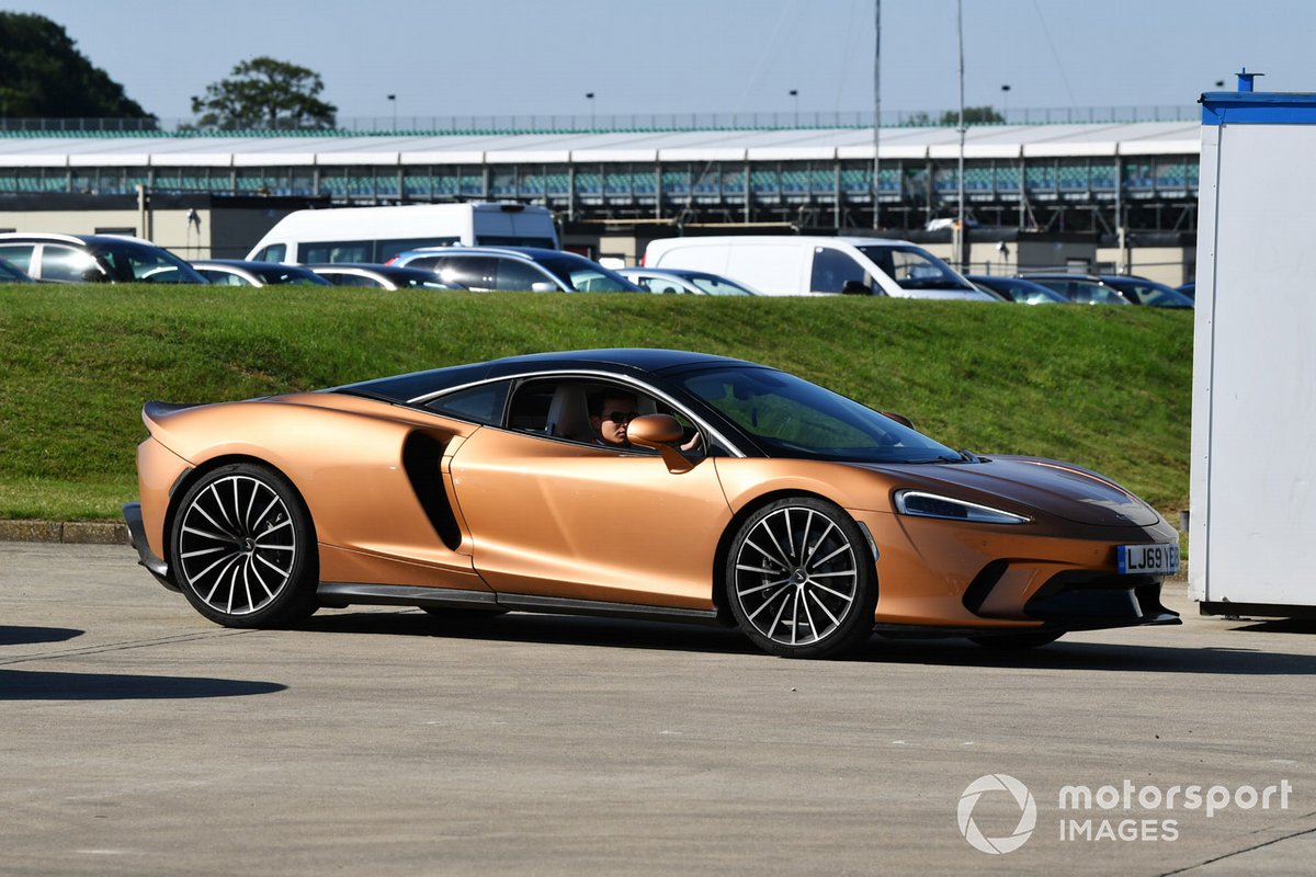 Lando Norris a bordo de um carro da McLaren
