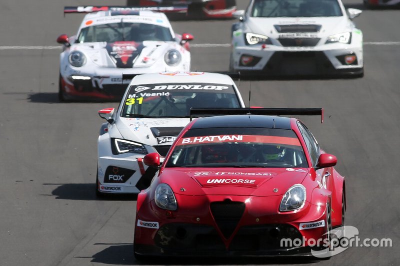 Bálint Hatvani, Team Unicorse, Alfa Romeo Giulietta TCR