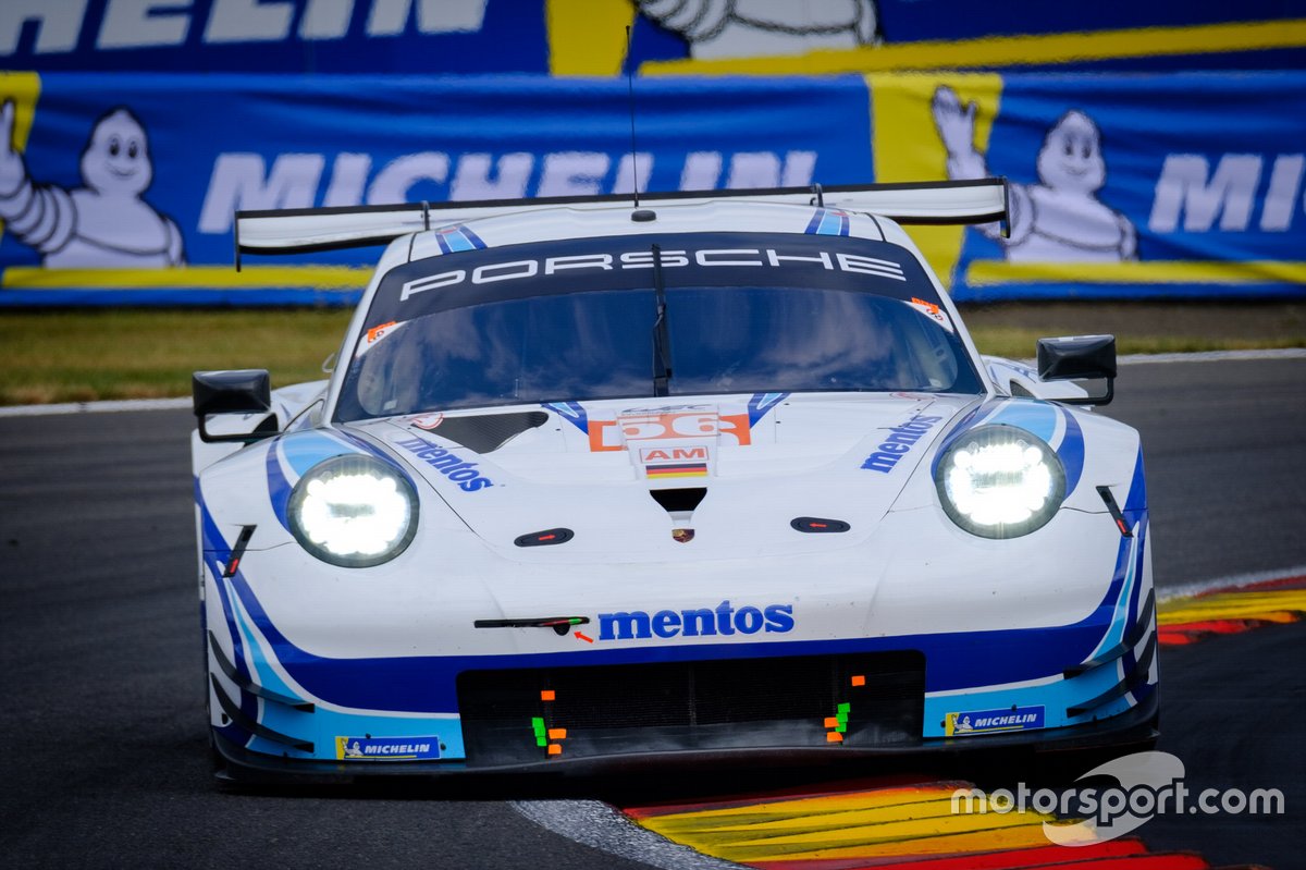 #56 Team Project 1 Porsche 911 RSR: Egidio Perfetti, Laurents Hörr, Matteo Cairoli
