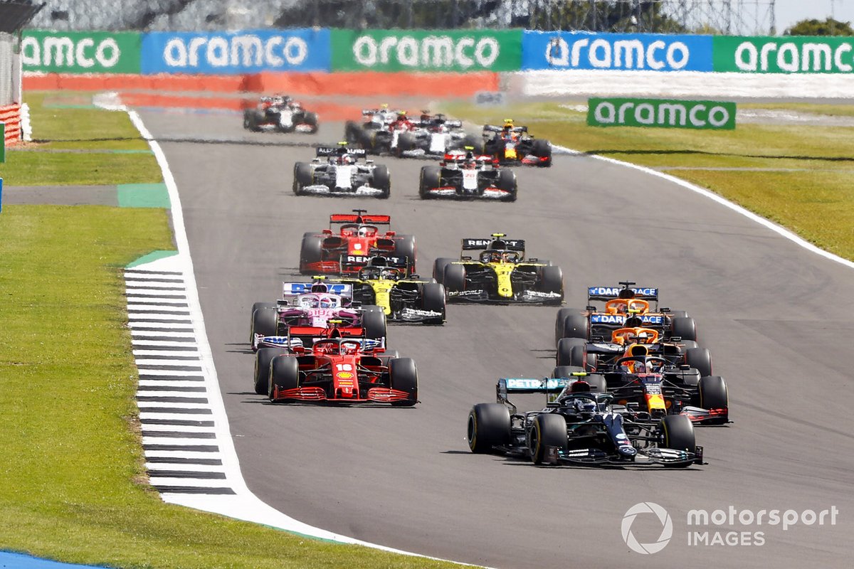 Valtteri Bottas, Mercedes F1 W11 Max Verstappen, Red Bull Racing RB16, Charles Leclerc, Ferrari SF1000 al inicio