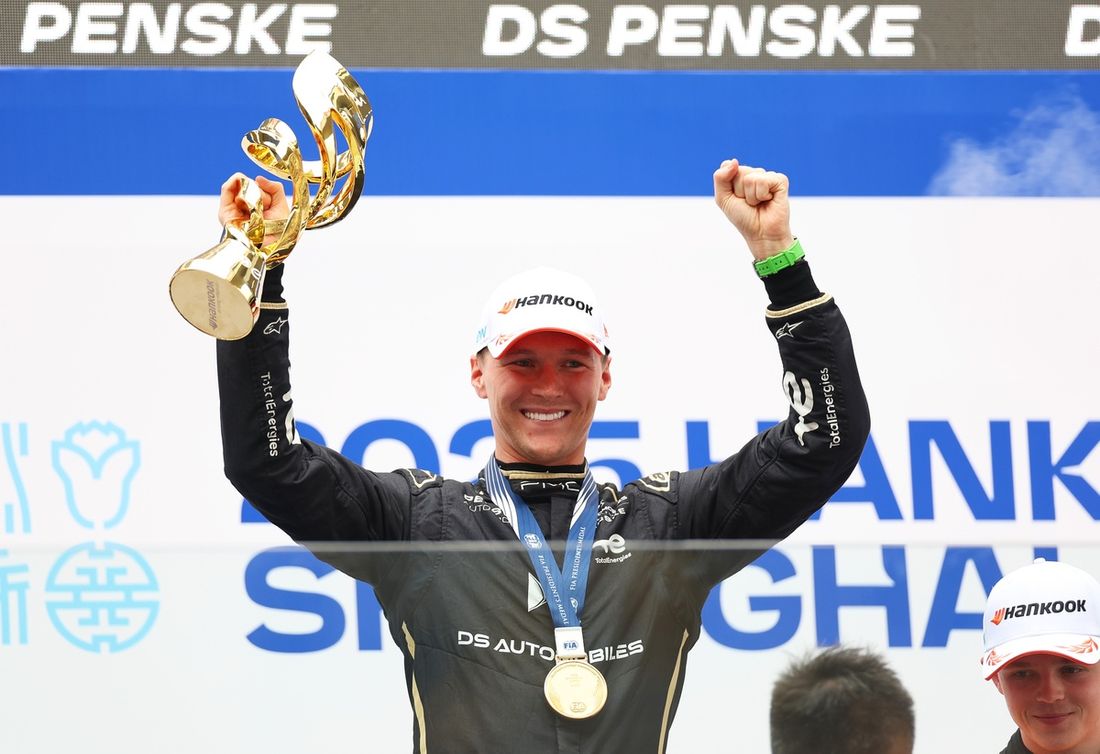 Podio: Ganador de la carrera Maximilian Guenther, DS Penske