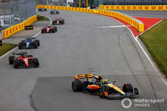 Lando Norris, McLaren MCL60, Charles Leclerc, Ferrari SF-23, Alex Albon, Williams FW45