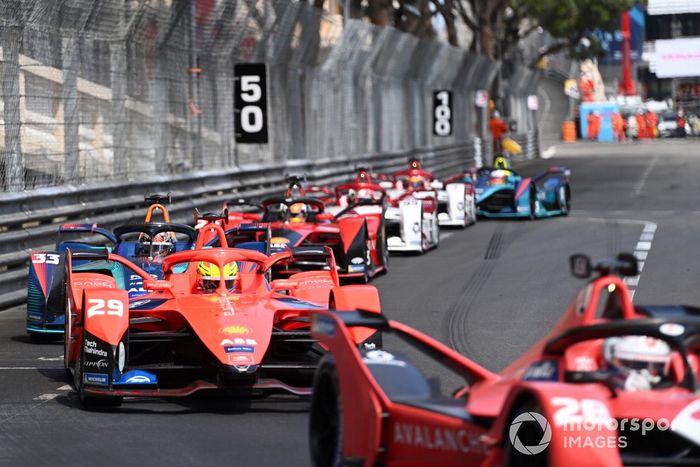 Oliver Askew, Andretti Motorsport, BMW iFE.21, Alexander Sims, Mahindra Racing, Mahindra M7Electro, Dan Ticktum, NIO 333, NIO 333 001