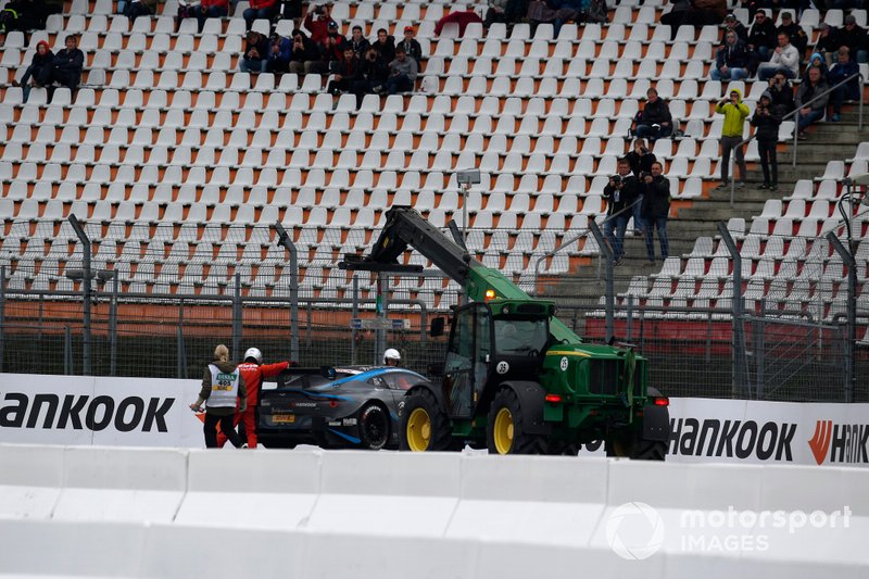 Paul Di Resta, R-Motorsport, Aston Martin Vantage AMR, dopo l'incidente