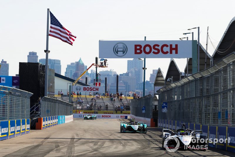 Oliver Rowland, Nissan e.Dams, Nissan IMO1, Alex Lynn, Panasonic Jaguar Racing, Jaguar I-Type 3