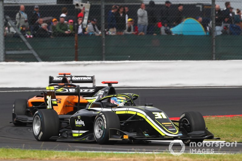 Logan Sargeant, Carlin Buzz Racing and Giorgio Carrara, Jenzer Motorsport