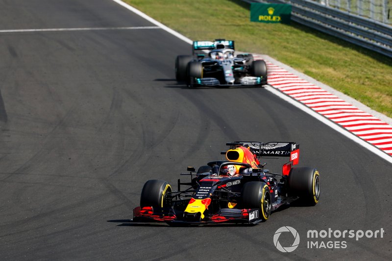 Max Verstappen, Red Bull Racing RB15, Lewis Hamilton, Mercedes AMG F1 W10