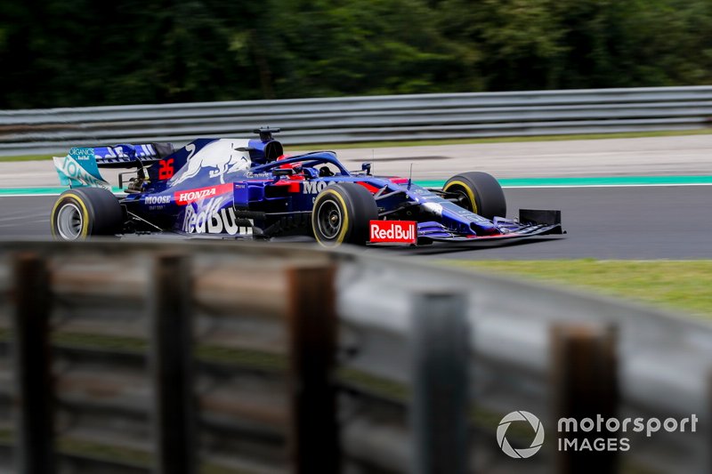 Даниил Квят (Toro Rosso) – 1:16,692
